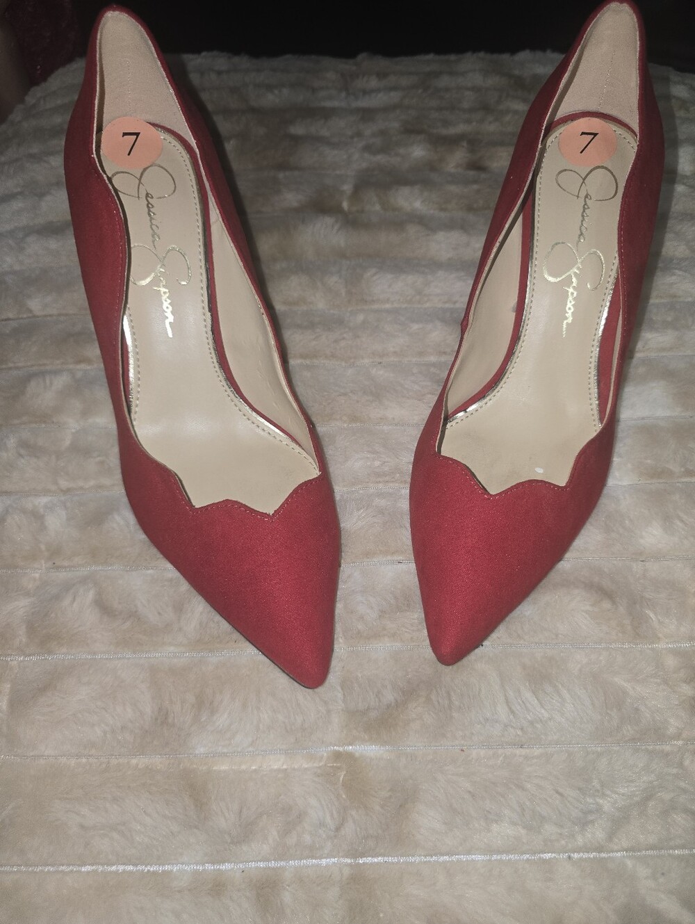 Jessica Simpson Scarlet Pointed-Toe Scalloped Pump
